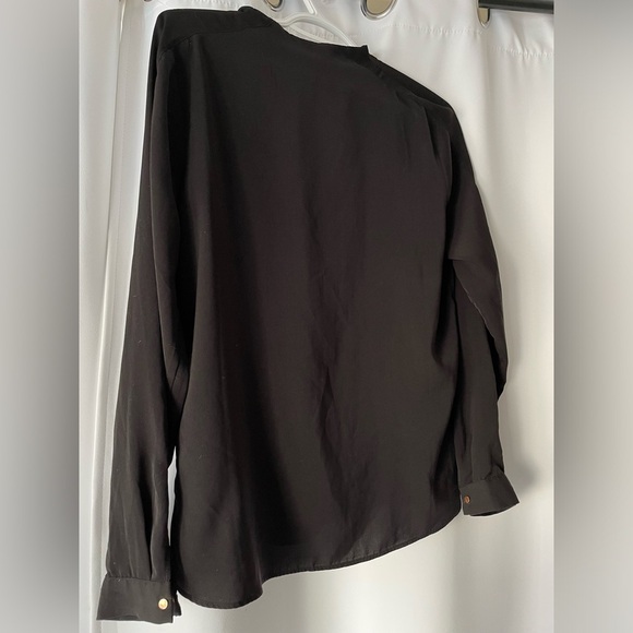 RW&CO. Black Long Sleeve silver Zipper Blouse size small NWOT - Picture 3 of 4